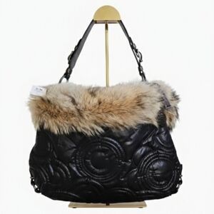 Coach 2010 NWT Hamptons Ski Fur XL Hobo Bag Coyote Fur Trim Quilted Black